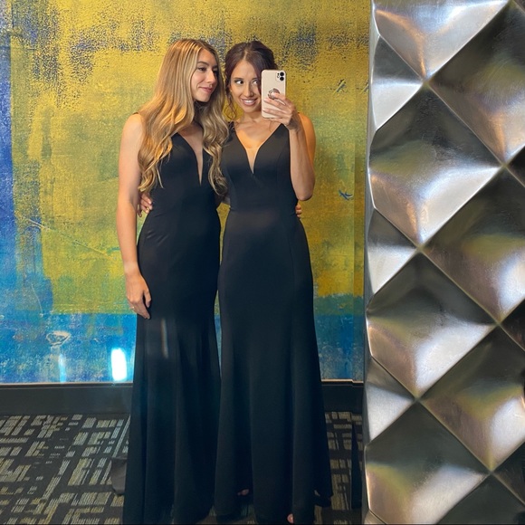 ❌SOLD❌ Black Maxi Dress - Picture 3 of 10